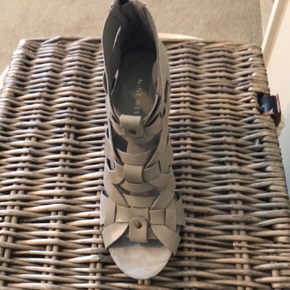 Heels - Picture 2 of 2